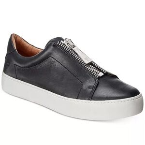 Women’s FRYE Lena black leather zipper sneakers- Size 7.5